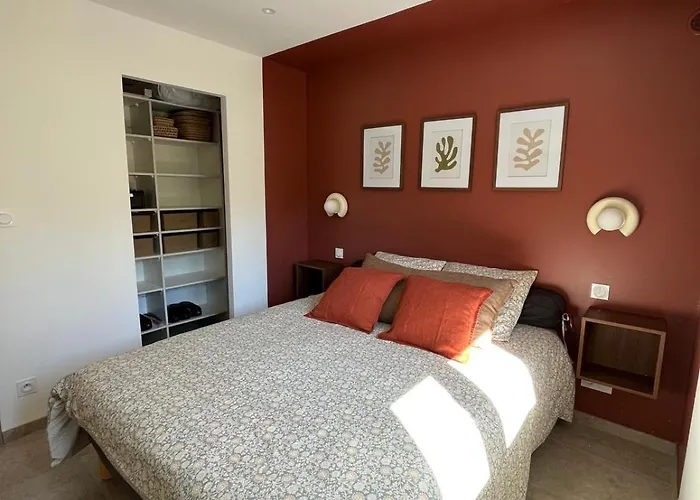 Apartment Rez-de-villa Avec Terrasse Privative Sur Jardin *