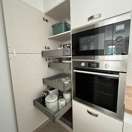 Daire Rez-de-villa Avec Terrasse Privative Sur Jardin Ajaccio (Corsica)