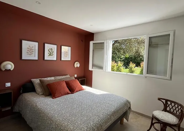 Appartement Rez-de-villa Avec Terrasse Privative Sur Jardin Ajaccio (Corsica)