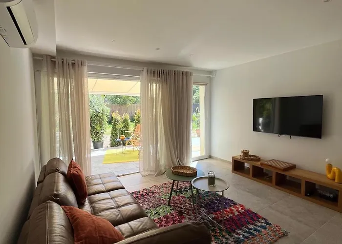 Appartement Rez-de-villa Avec Terrasse Privative Sur Jardin