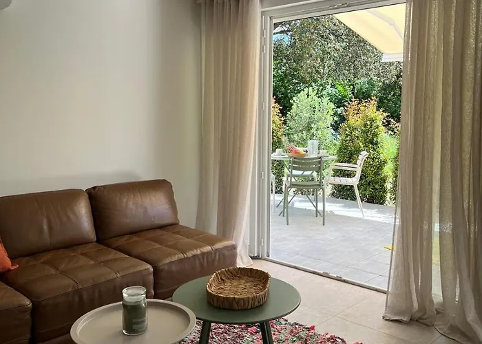 Rez-de-villa Avec Terrasse Privative Sur Jardin *